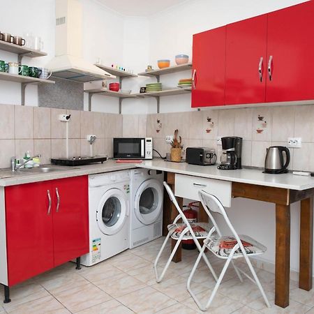 Cosy Apartment In City Centre 오라데아 외부 사진