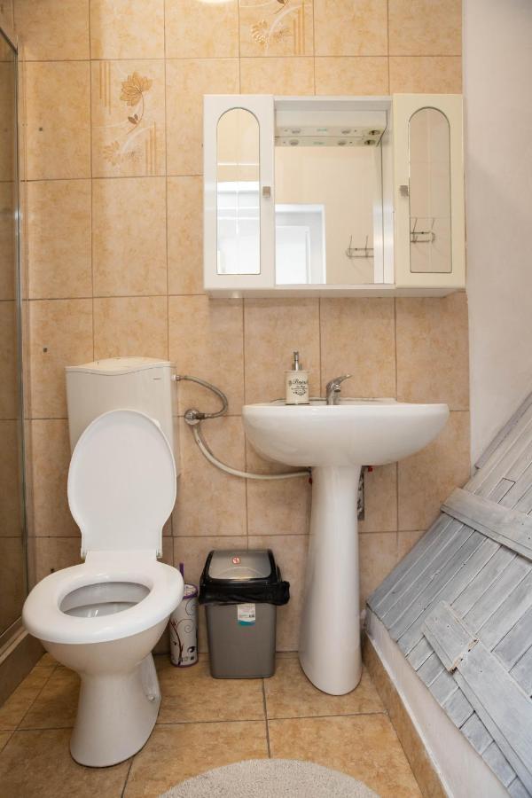 Cosy Apartment In City Centre 오라데아 외부 사진