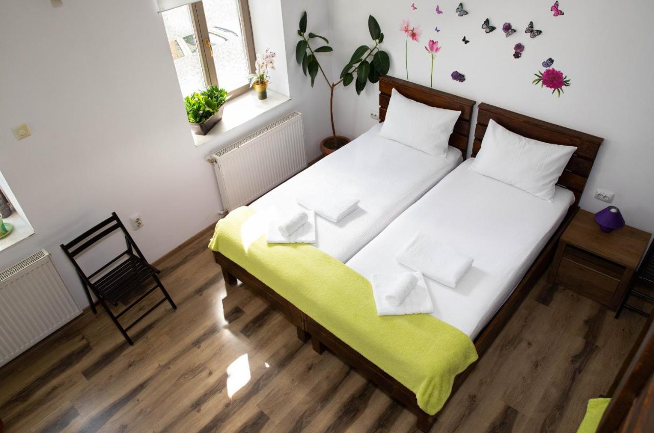 Cosy Apartment In City Centre 오라데아 외부 사진