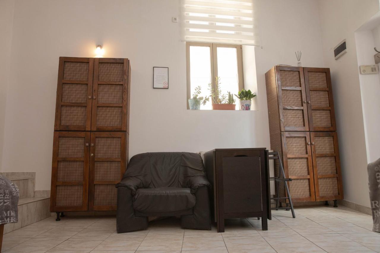 Cosy Apartment In City Centre 오라데아 외부 사진