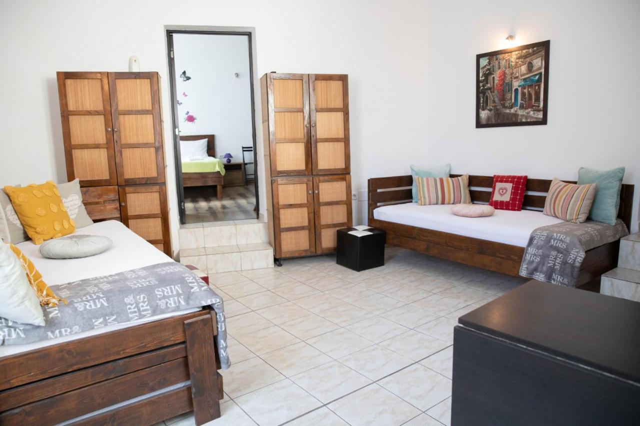 Cosy Apartment In City Centre 오라데아 외부 사진