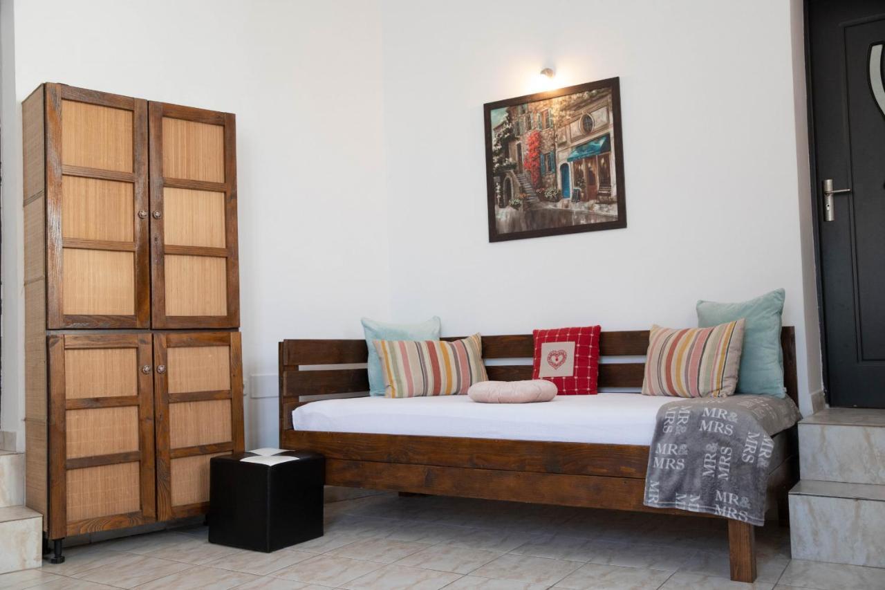 Cosy Apartment In City Centre 오라데아 외부 사진
